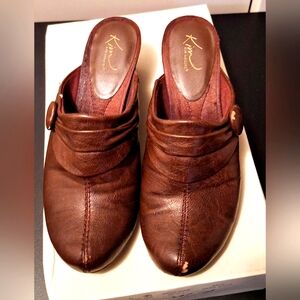 Kim Rogers Gina Brown Clog Heels size 7